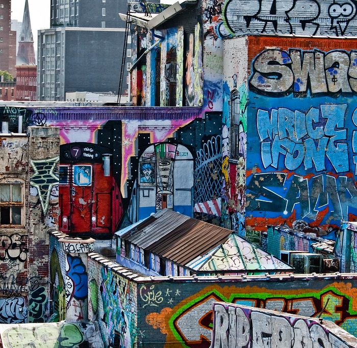 NYC graf. Photo by TOm Thai